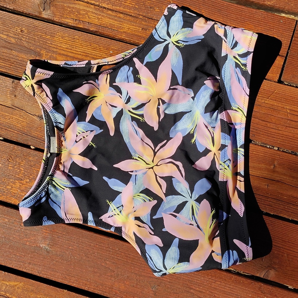 Roxy Bikini Set